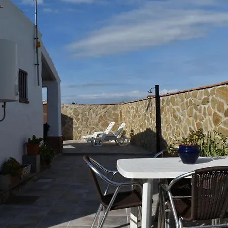 Casa Del Almendro بيت للعطل كونيل ذي لا فرونتيرا